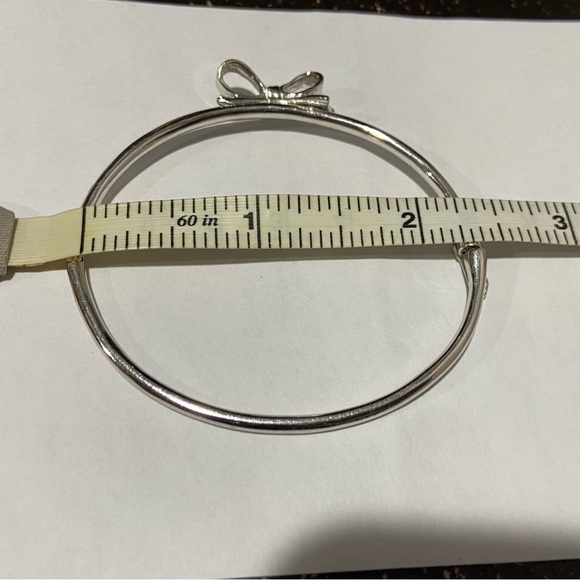 Kate Spade Love Notes Mini Bow Hinged Bangle Bracelet Silver Tone Magnet - Picture 8 of 11